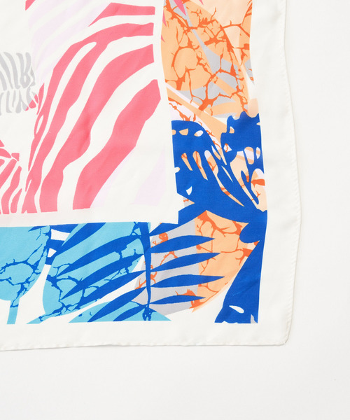 DISCOAT(ディスコート)の「スカーフ58×58(バンダナ/スカーフ・レディース・ベージュ/ネイビー/イエロー/ピンク・FREE)」の6枚目の写真