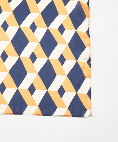 DISCOAT(ディスコート)の「スカーフ58×58(バンダナ/スカーフ・レディース・ベージュ/ネイビー/イエロー/ピンク・FREE)」の5枚目の写真