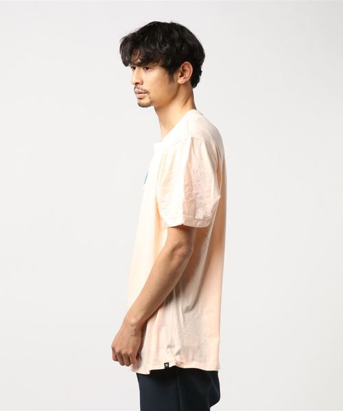 Hurley （ハーレー）の「M HRLY PRM BOX FLORAL TEE SS / ハーレー  ロゴプリントTシャツ  ユニセックス（Tシャツ/カットソー・メンズ・ホワイト/ベージュ系その他/グリーン・SMALL/MEDIUM/LARGE）」の5枚目の写真