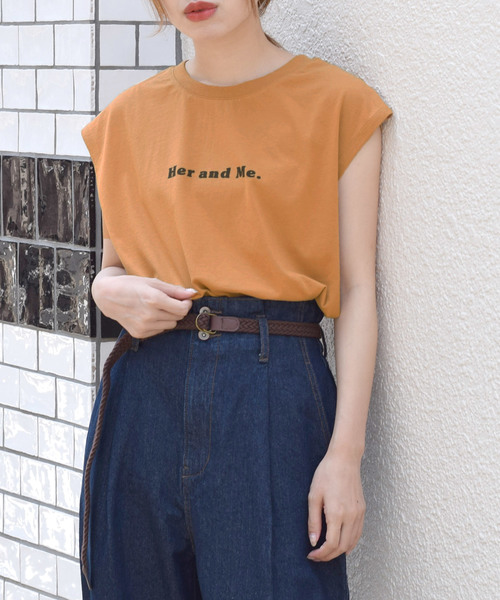 w closet（ダブルクローゼット）の「ロゴプリントノースリTee（Tシャツ/カットソー・レディース・オフホワイト/キャメル/スミクロ・FREE）」の3枚目の写真