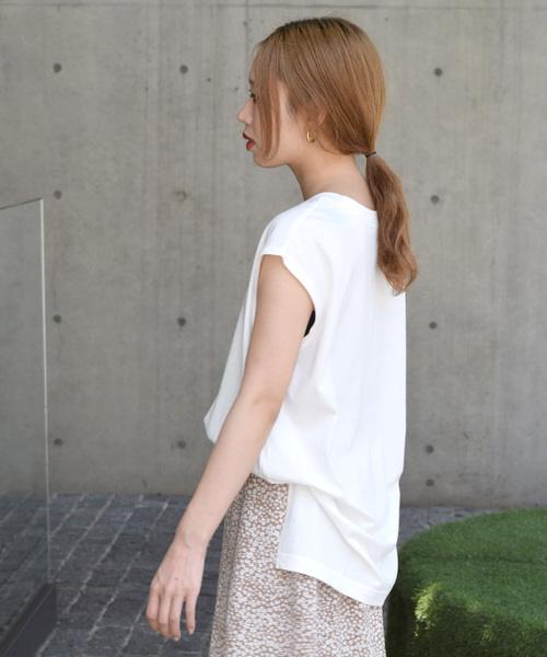 w closet（ダブルクローゼット）の「ロゴプリントノースリTee（Tシャツ/カットソー・レディース・オフホワイト/キャメル/スミクロ・FREE）」の13枚目の写真