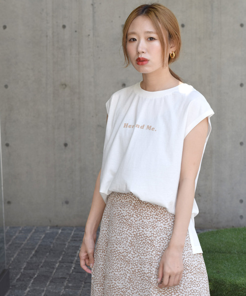 w closet（ダブルクローゼット）の「ロゴプリントノースリTee（Tシャツ/カットソー・レディース・オフホワイト/キャメル/スミクロ・FREE）」の10枚目の写真