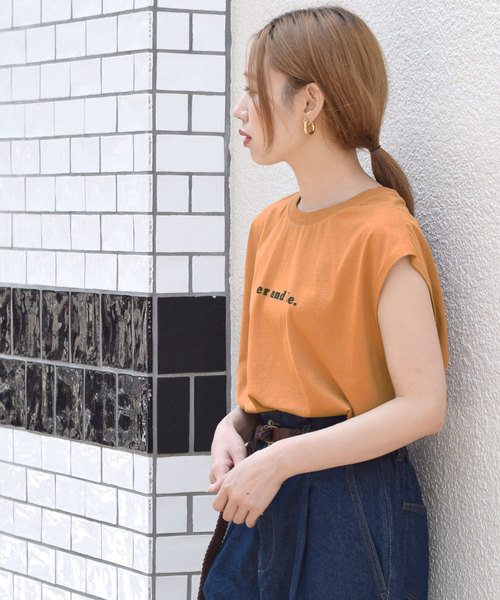 w closet（ダブルクローゼット）の「ロゴプリントノースリTee（Tシャツ/カットソー・レディース・オフホワイト/キャメル/スミクロ・FREE）」の22枚目の写真