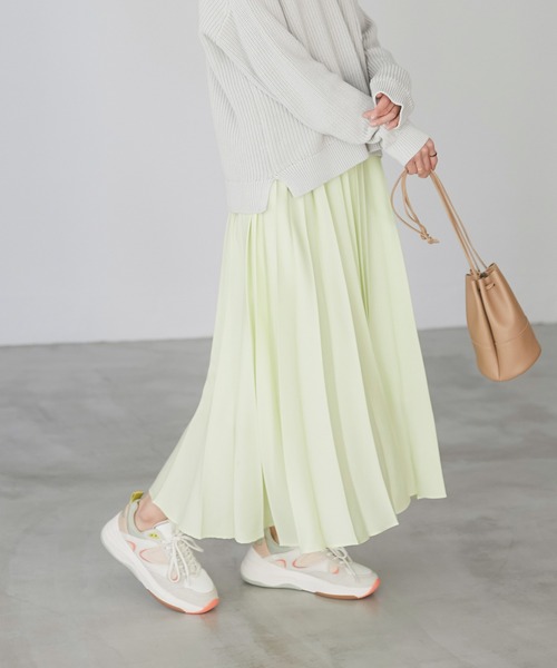 CRAFT STANDARD BOUTIQUE(クラフトスタンダードブティック)の「プリーツロングフレアスカート *◇(スカート・レディース・ドット/サックスブルー/グリーン/その他1/グレイッシュベージュ/ネイビー/ライトグリーン/モカ/パープル・FREE)」の5枚目の写真