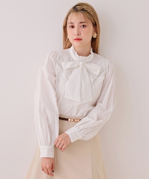 one after another NICE CLAUP(ワンアフターアナザーナイスクラップ)の「レース付ボウタイブラウス(シャツ/ブラウス・レディース・ベージュ/オフホワイト/ピンク・FREE)」の4枚目の写真