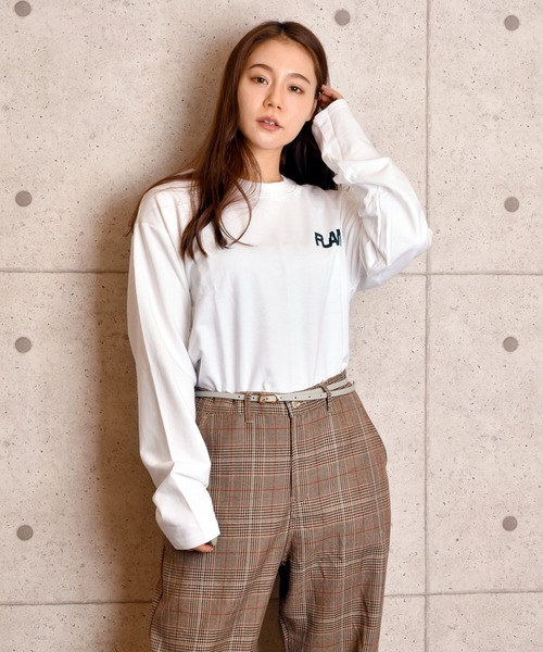 VIBGYOR Women(ヴィブジョー ウィメン)の「VIBGYOR Select/バックプリントビッグシルエットロンTEE(RE)(Tシャツ/カットソー・レディース・ホワイト/ブラック・FREE)」の2枚目の写真