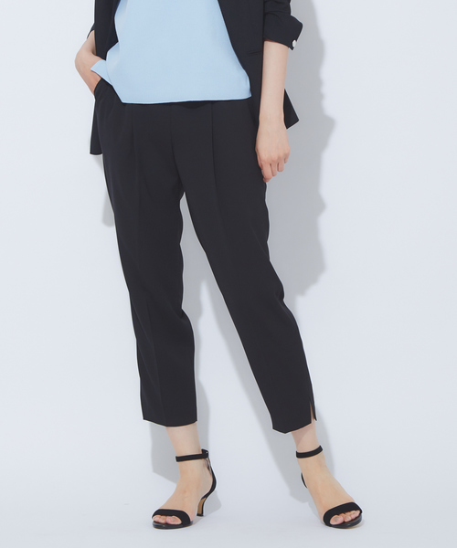 qualite（カリテ）の「【WEB限定】バックサテンスリットパンツ（その他パンツ・レディース・ベージュ/イエロー/ライトブルー/ブラック/ブラウン/グリーン・36/38/40）」の2枚目の写真