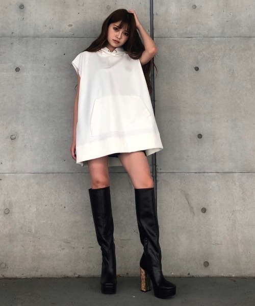 ENVYM（アンビー）の「ポンチＮ／Ｓフーディー（Tシャツ/カットソー・レディース・ホワイト/ブラック・FREE）」の9枚目の写真