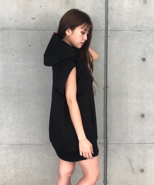 ENVYM（アンビー）の「ポンチＮ／Ｓフーディー（Tシャツ/カットソー・レディース・ホワイト/ブラック・FREE）」の7枚目の写真