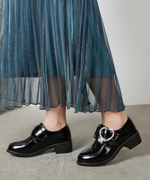 Shoes in Closet(シューズインクローゼット)の「《キッズ》 超軽量 ハートモチーフ ローファー 7663K(ローファー・キッズ・ブラック系その他/ブラック・18.0cm/19.0cm/20.0cm/21.0cm)」の1枚目の写真