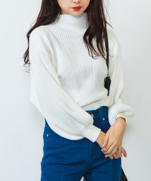 WEGO（ウィゴー）の「WEGO/【ZOZOTOWN&一部店舗限定】ハイネックボリュームセーター（ニット/セーター・レディース・ホワイト/ブラック/ブルー/ブラウン・FREE）」の2枚目の写真