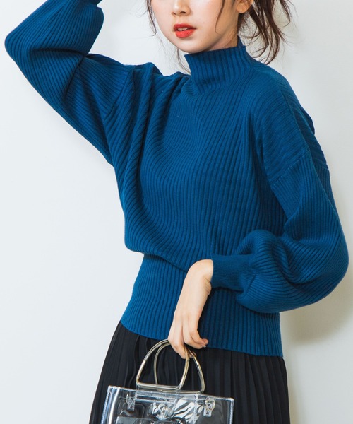 WEGO（ウィゴー）の「WEGO/【ZOZOTOWN&一部店舗限定】ハイネックボリュームセーター（ニット/セーター・レディース・ホワイト/ブラック/ブルー/ブラウン・FREE）」の4枚目の写真