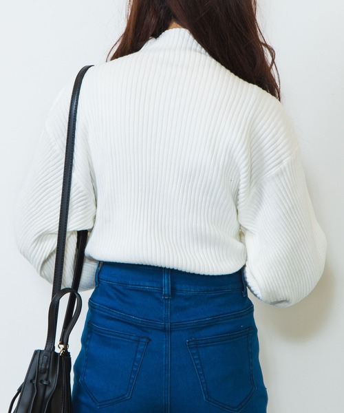 WEGO（ウィゴー）の「WEGO/【ZOZOTOWN&一部店舗限定】ハイネックボリュームセーター（ニット/セーター・レディース・ホワイト/ブラック/ブルー/ブラウン・FREE）」の9枚目の写真