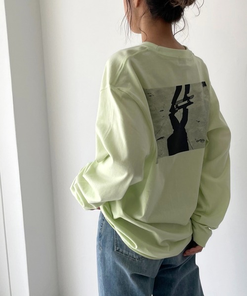 CANAL JEAN（キャナルジーン）の「1975 TOKYO(1975 トーキョー) "STREET PHOTO"ロングTシャツ（Tシャツ/カットソー・レディース・ホワイト/ライム/エメラルド・LARGE/X-LARGE）」の3枚目の写真