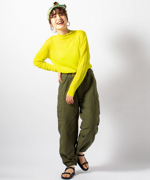 Rie Miller（リエミラー）の「ワイドシルエットカーゴパンツ（カーゴパンツ・レディース・オリーブ/キナリ・2/1）」の16枚目の写真