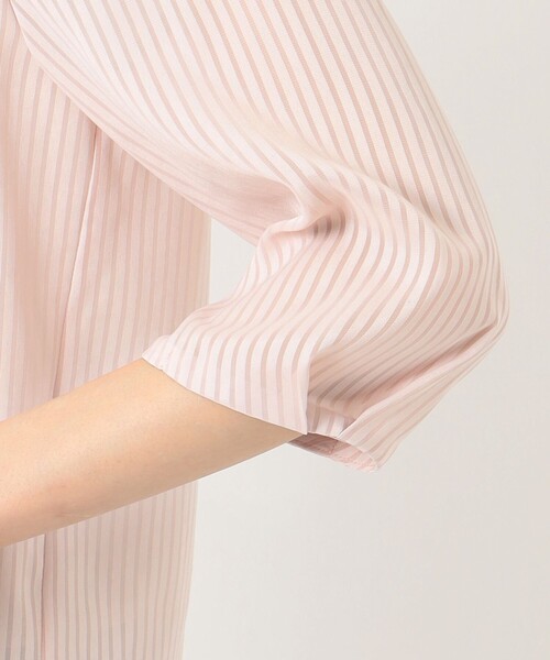 J.PRESS Ladies（J.プレス レディス）の「レイヤードボウタイ ストライプ カットソー（Tシャツ/カットソー・レディース・ベージュ系1/ピンク系1/スモーキーグリーン系1・SMALL）」の12枚目の写真