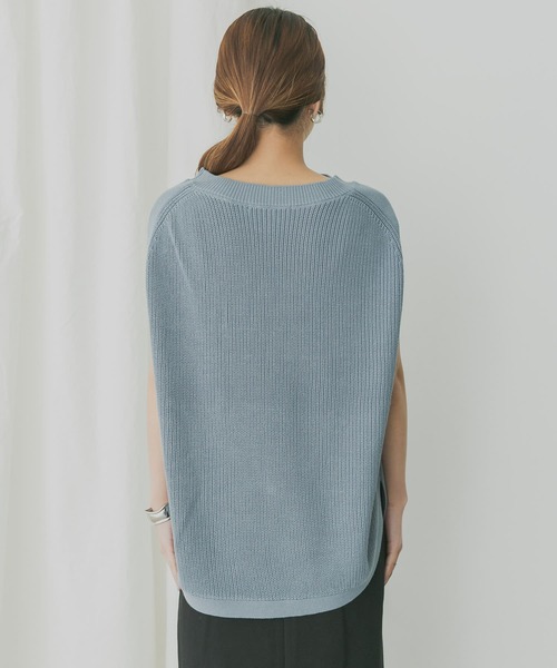 KBF+（ケービーエフプラス）の「KBF+　チュニックニットベスト（ベスト・レディース・ライトブルー/アイボリー/ライトカーキ・ONE）」の12枚目の写真