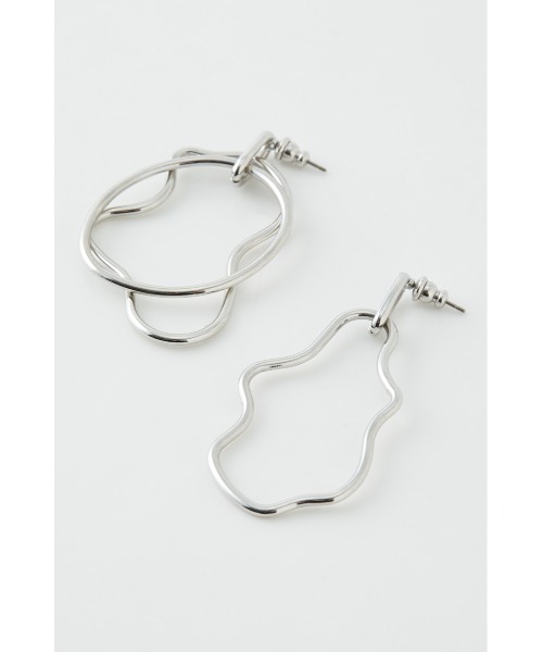 SLY（スライ）の「ABSTRACT HOOP P/EARRING（ピアス（両耳用）・レディース・シルバー/ゴールド・FREE）」の10枚目の写真