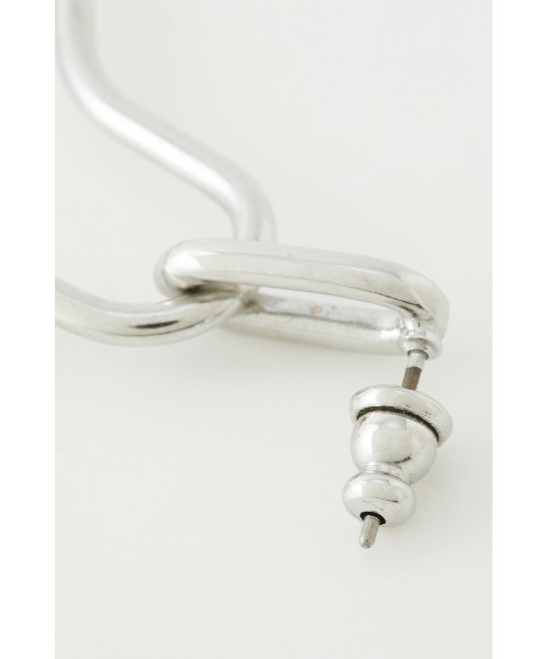 SLY（スライ）の「ABSTRACT HOOP P/EARRING（ピアス（両耳用）・レディース・シルバー/ゴールド・FREE）」の7枚目の写真