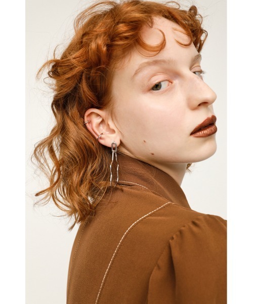 SLY（スライ）の「ABSTRACT HOOP P/EARRING（ピアス（両耳用）・レディース・シルバー/ゴールド・FREE）」の9枚目の写真