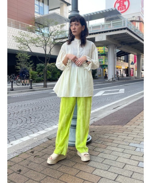 SLY（スライ）の「ABSTRACT HOOP P/EARRING（ピアス（両耳用）・レディース・シルバー/ゴールド・FREE）」の15枚目の写真