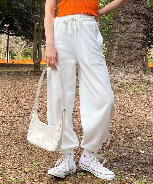 WEGO（ウィゴー）の「WEGO/刺繍イージーJOGパンツ（スウェットパンツ・レディース・ホワイト/ブラック/イエロー/アニマル・FREE）」の2枚目の写真