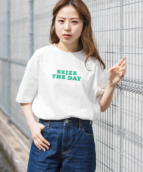 URBAN RESEARCH Sonny Label（アーバンリサーチサニーレーベル）の「ヴィンテージライクプリントTEE（Tシャツ/カットソー・レディース・チャコールグレー/オフホワイト/ベージュ・FREE）」の2枚目の写真
