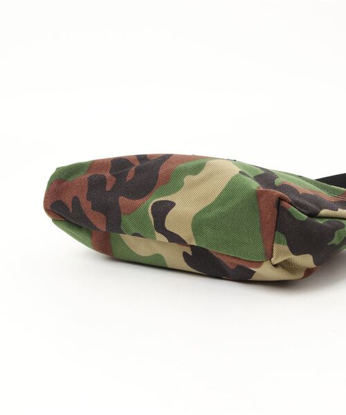 hellolulu（ハロルル）の「hellolulu CANA CAMO Compact Utility Bag － 731479（ショルダーバッグ・レディース・カモフラージュ・ONE）」の4枚目の写真