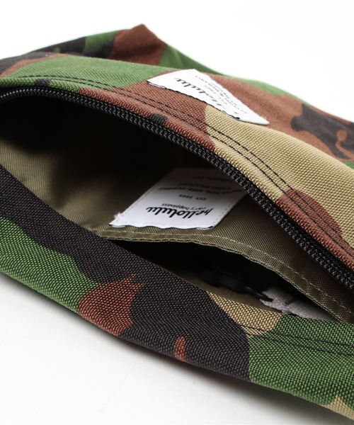 hellolulu（ハロルル）の「hellolulu CANA CAMO Compact Utility Bag － 731479（ショルダーバッグ・レディース・カモフラージュ・ONE）」の3枚目の写真