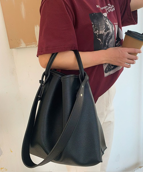 me+em select(ミームセレクト)の「【キャンバスポーチ付き】2WAY ダブルハンドルバッグ(ショルダーバッグ・レディース・ブラック/ベージュ/ブラウン/カーキ/アイボリー・FREE)」の4枚目の写真