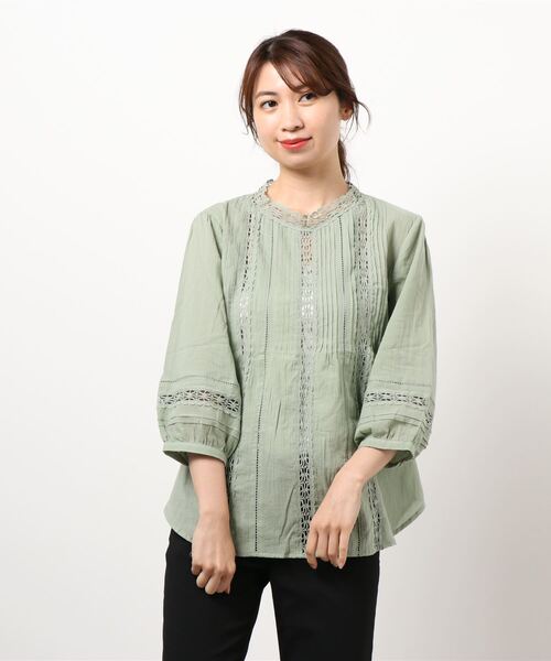 BELLUNA PLUS（ベルーナ）の「綿１００％レース使いピンタックブラウス（シャツ/ブラウス・レディース・ベージュ/ネイビー/オフホワイト/ミント・MEDIUM/LARGE/X-LARGE）」の18枚目の写真