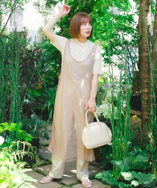 nemne store（ネンネストア）の「切替ライン入りメッシュレイヤードワンピース（ワンピース・レディース・オフホワイト/モカ・フリー）」の10枚目の写真