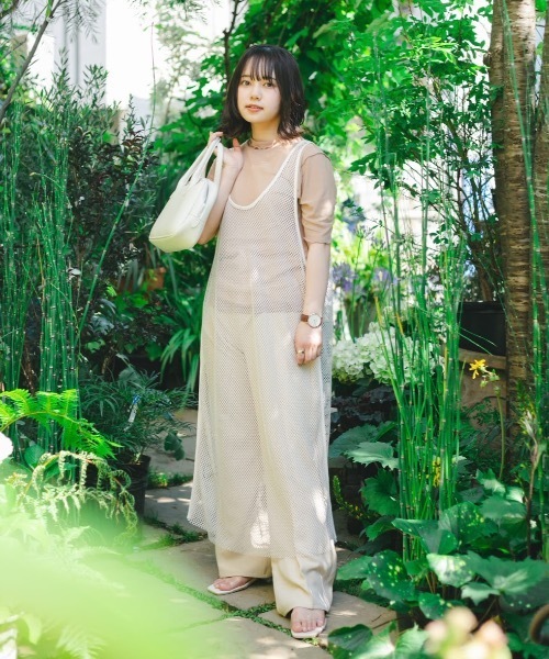 nemne store（ネンネストア）の「切替ライン入りメッシュレイヤードワンピース（ワンピース・レディース・オフホワイト/モカ・フリー）」の18枚目の写真