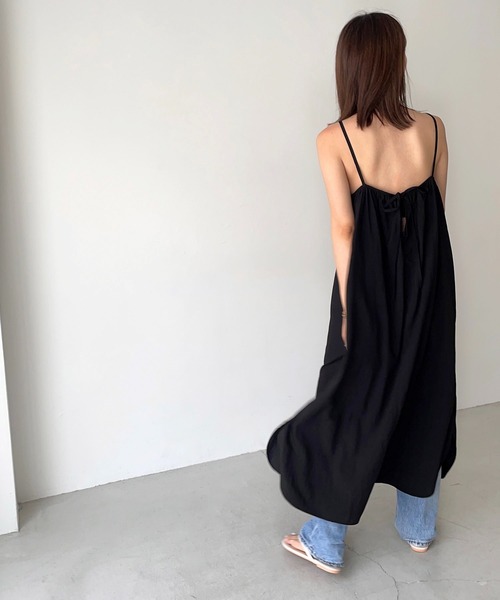 CANAL JEAN(キャナルジーン)の「via j(ヴィアジェイ) レーヨン混キャミロングワンピース(ワンピース・レディース・ブラック/カーキ・ONE SIZE)」の6枚目の写真