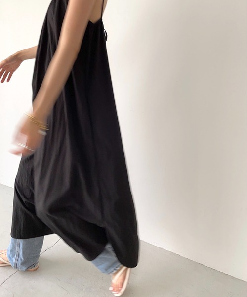CANAL JEAN(キャナルジーン)の「via j(ヴィアジェイ) レーヨン混キャミロングワンピース(ワンピース・レディース・ブラック/カーキ・ONE SIZE)」の11枚目の写真