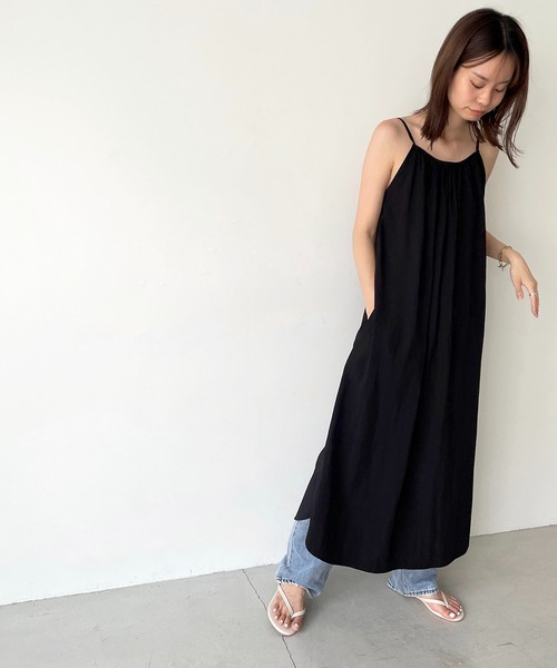 CANAL JEAN(キャナルジーン)の「via j(ヴィアジェイ) レーヨン混キャミロングワンピース(ワンピース・レディース・ブラック/カーキ・ONE SIZE)」の5枚目の写真