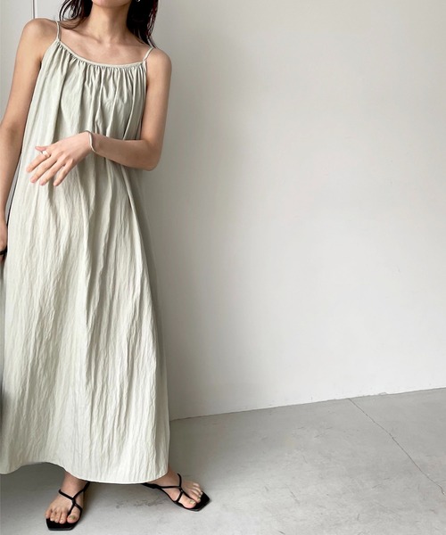 CANAL JEAN(キャナルジーン)の「via j(ヴィアジェイ) レーヨン混キャミロングワンピース(ワンピース・レディース・ブラック/カーキ・ONE SIZE)」の13枚目の写真