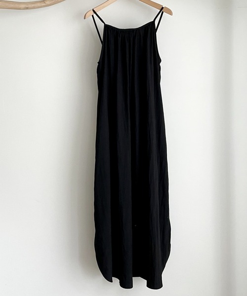 CANAL JEAN(キャナルジーン)の「via j(ヴィアジェイ) レーヨン混キャミロングワンピース(ワンピース・レディース・ブラック/カーキ・ONE SIZE)」の12枚目の写真