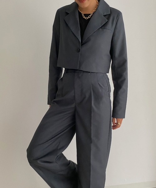 Avvenente（アベネンテ）の「【Avvenente】クロップドジャケット（テーラードジャケット・レディース・ブラック/グレー・M）」の6枚目の写真