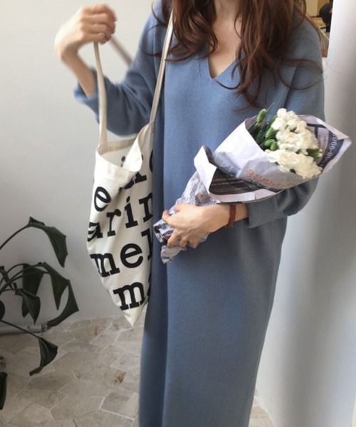 meJane(ミージェーン)の「シンプルVネックニットワンピース【ZOZOTOWN限定】(ワンピース・レディース・ベージュ/ブラウン/ブルー・FREE)」の16枚目の写真