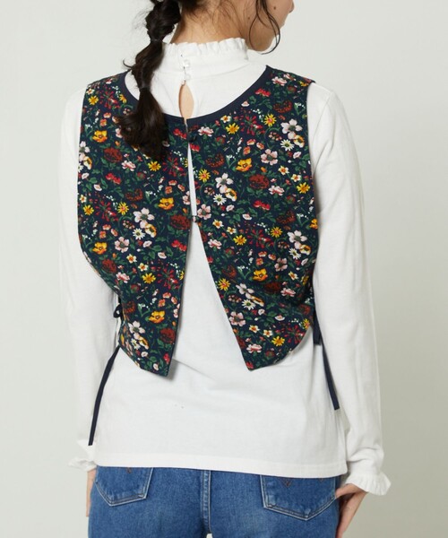 FREAK'S STORE（フリークスストア）の「花柄ベスト（ベスト・レディース・ブラック/サックスブルー・ﾌﾘ-）」の20枚目の写真