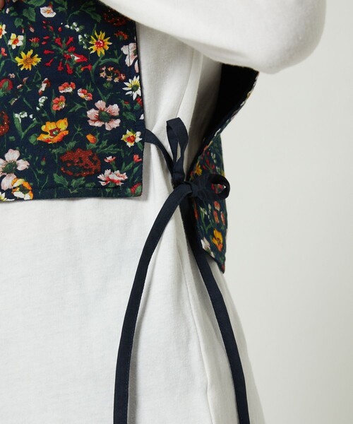 FREAK'S STORE（フリークスストア）の「花柄ベスト（ベスト・レディース・ブラック/サックスブルー・ﾌﾘ-）」の4枚目の写真