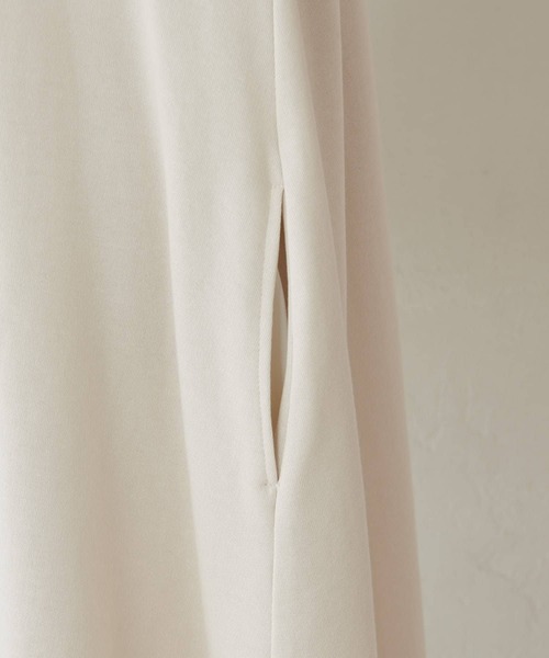 BEARDSLEY（ビアズリー）の「2サイズ展開 コットン裏毛ワンピース（ワンピース・レディース・アイボリー/ブラック・0/1）」の4枚目の写真
