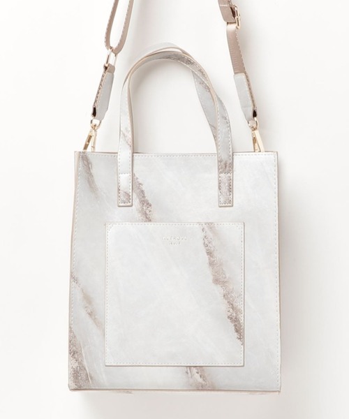 E.TOKYO（イートーキョー）の「E.TOKYO /縦長2WAYバッグ (160121)（ショルダーバッグ・レディース・ブラック/ベージュ/ブラウン/ピンク/ブルー/グリーン/アイボリー/ブラック系その他/グレー系その他/ブラウン系その他/ベージュ系その他/パイソン/ブラック系その他2/ベージュ系その他2/アイボリー系1/アイボリー系2/グレー・FREE）」の11枚目の写真