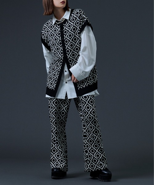 Ellno Loset（エルノロゼット）の「2WAY柄ニットベスト（ベスト・メンズ・パープル/ブラック・MEDIUM/LARGE）」の15枚目の写真