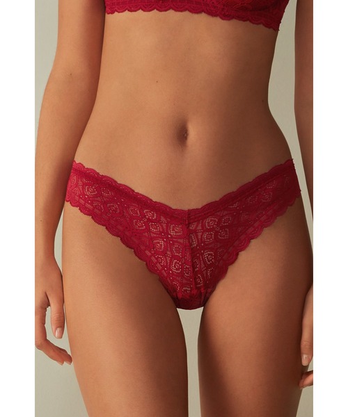 Intimissimi(インティミッシミ)の「80'sスタイル レース ブラジリアン(ショーツ・レディース・ブラック/キナリ/レッド・S/M/L)」の17枚目の写真