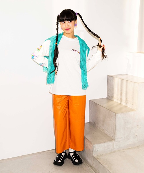 PUNYUS(プニュズ)の「スリーブプリントロンT(Tシャツ/カットソー・レディース・ピンク/オレンジ/ホワイト/ブラック・1/2/3/4)」の6枚目の写真