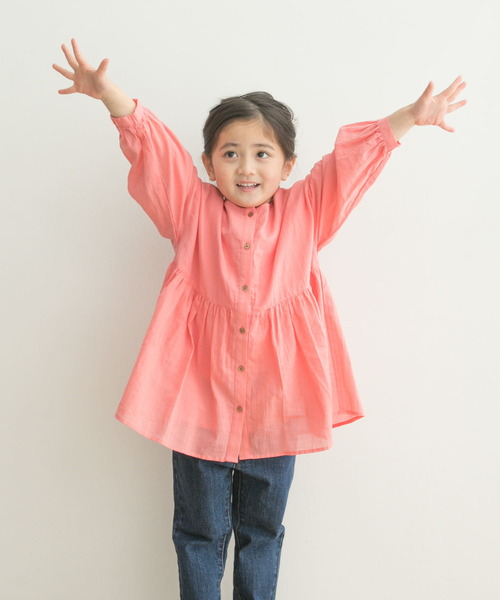 URBAN RESEARCH DOORS（アーバンリサーチドアーズ）の「『親子リンク』コットンボイル2WAYブラウス(KIDS)（シャツ/ブラウス・キッズ・ピンク/ベージュ系その他・120/105/135）」の3枚目の写真
