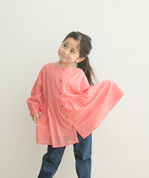 URBAN RESEARCH DOORS（アーバンリサーチドアーズ）の「『親子リンク』コットンボイル2WAYブラウス(KIDS)（シャツ/ブラウス・キッズ・ピンク/ベージュ系その他・120/105/135）」の4枚目の写真