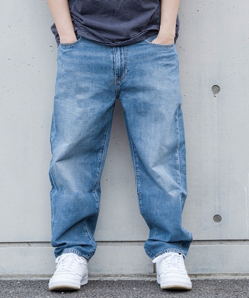 Levi's（リーバイス）の「STAY LOOSE テーパード クロップ REMEMBER